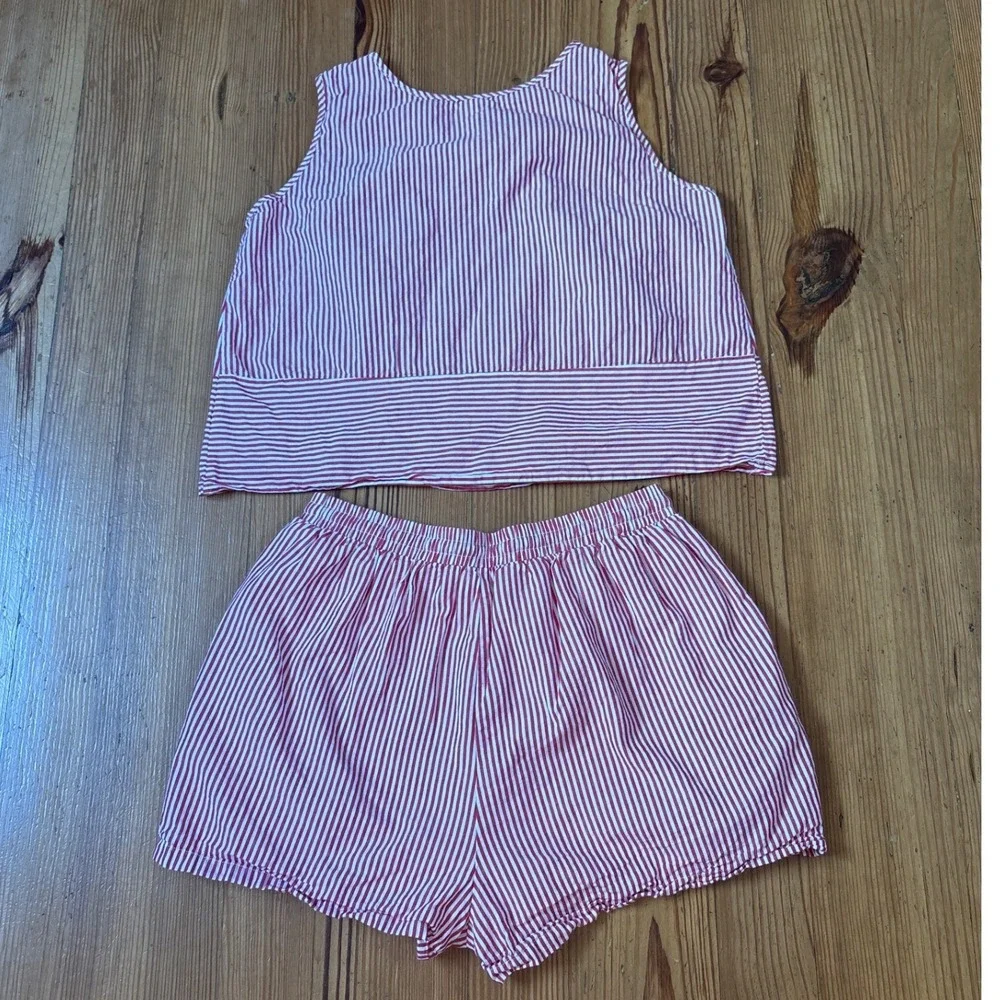 Exlura Shorts Set Women Red White Striped Sleeveless Crop Top Boho SIZE Medium